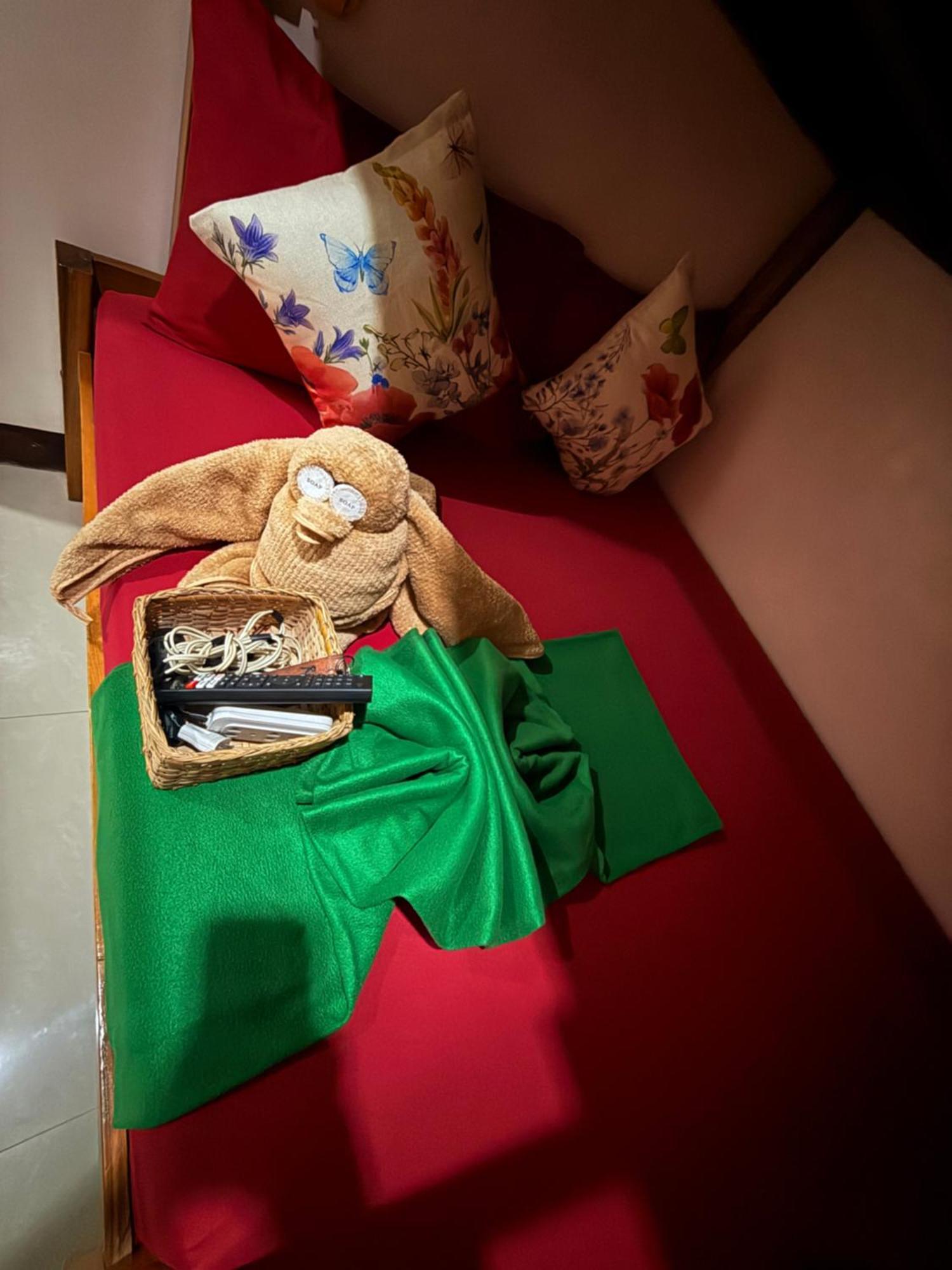 Lolo Bob'S Bed And Breakfast Эль-Нидо Экстерьер фото