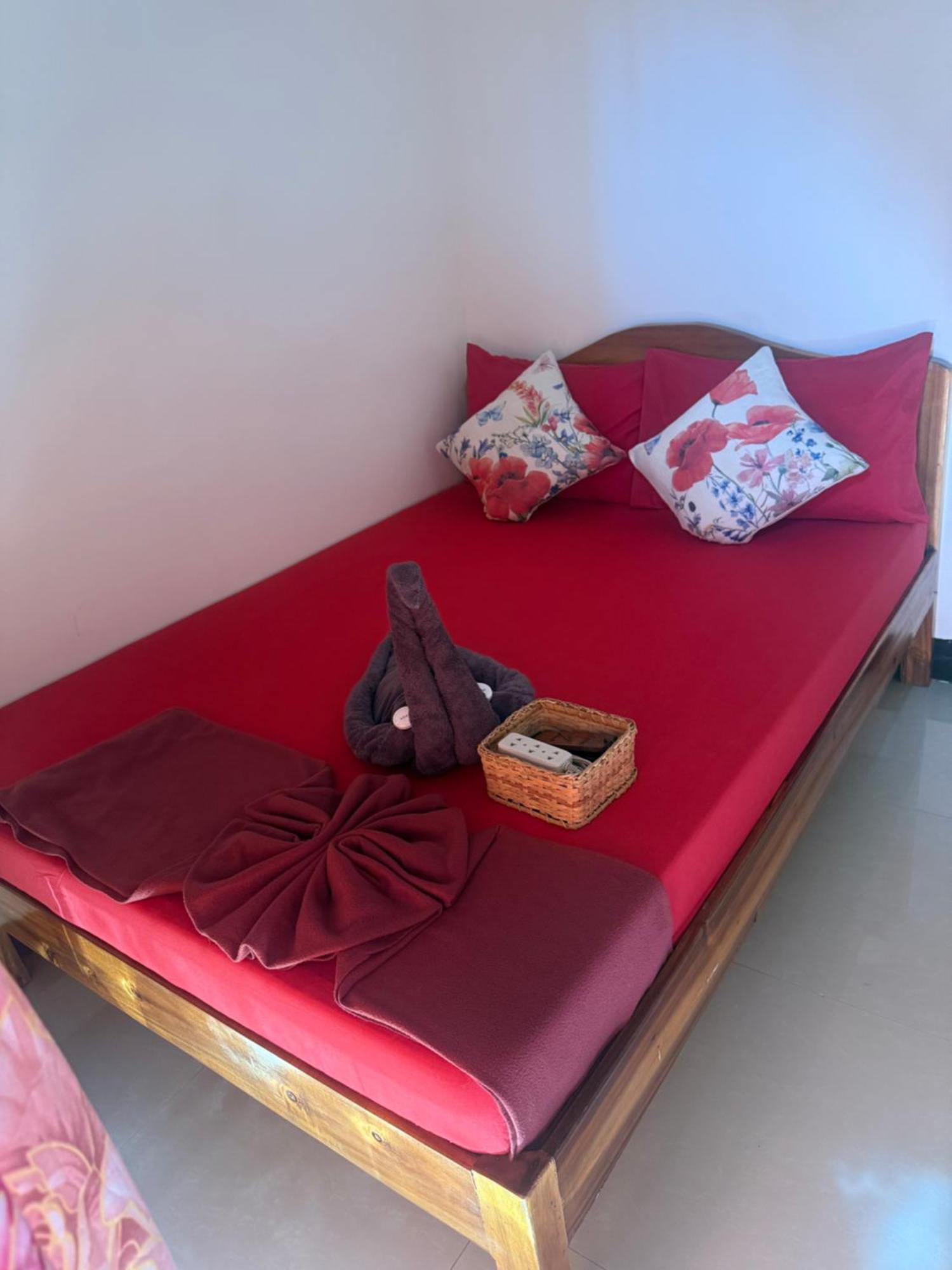 Lolo Bob'S Bed And Breakfast Эль-Нидо Экстерьер фото